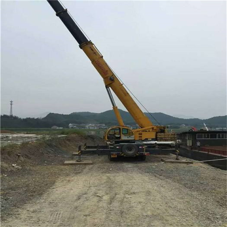 诸城重型吊车租赁费用